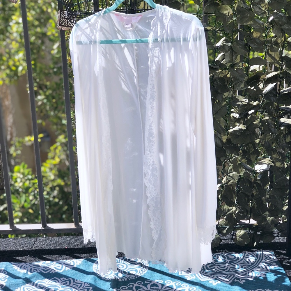 Victoria’s Secret Sheer Open Kimono White M/L